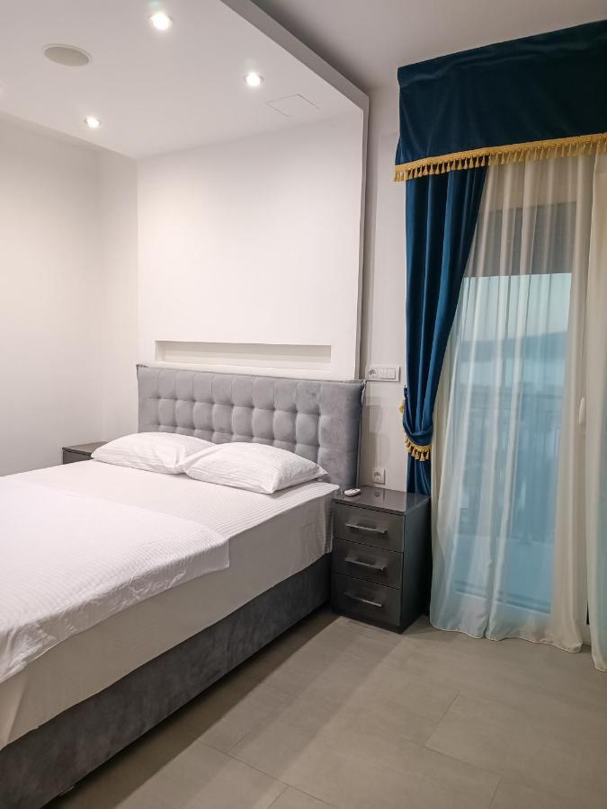 Eden Apartments Tivat Exteriör bild