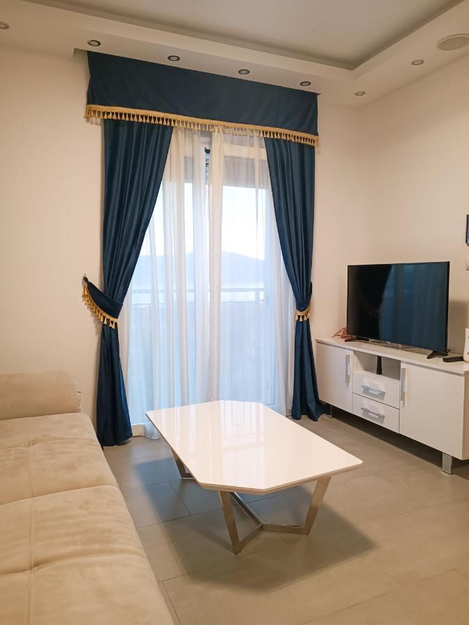 Eden Apartments Tivat Exteriör bild