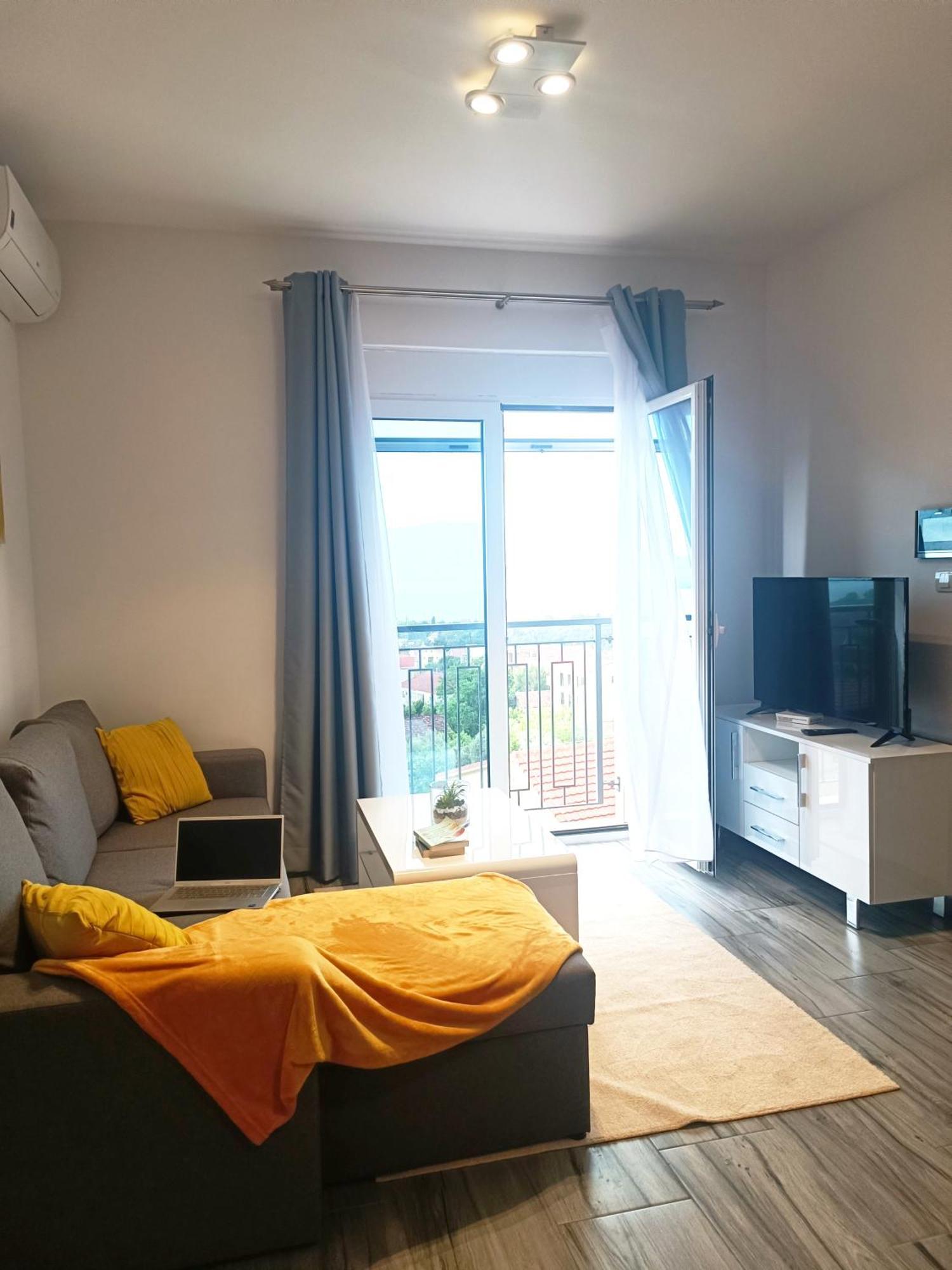 Eden Apartments Tivat Exteriör bild