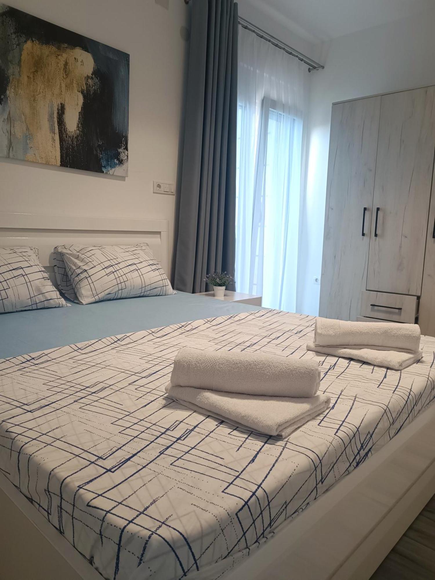 Eden Apartments Tivat Exteriör bild